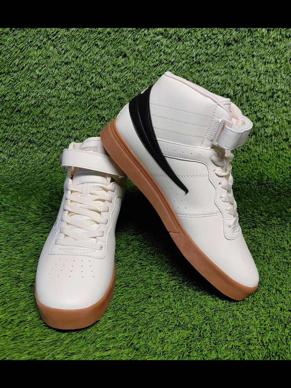 Authentic Men's Fila Vulc 13 Gum Sneakers Cream Size 9.5 Brand New